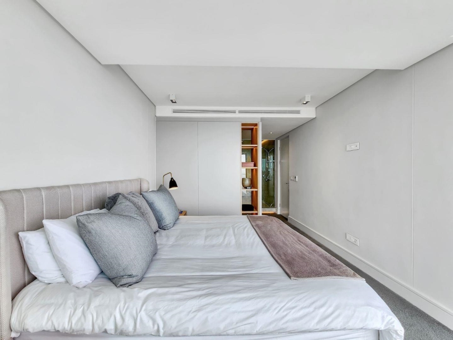 3 Bedroom Property for Sale in Sea Point Western Cape